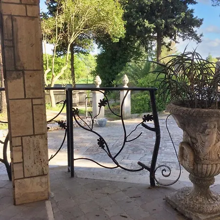 Modern In Fenced Garden 50 M² Apartment Gioia Del Colle